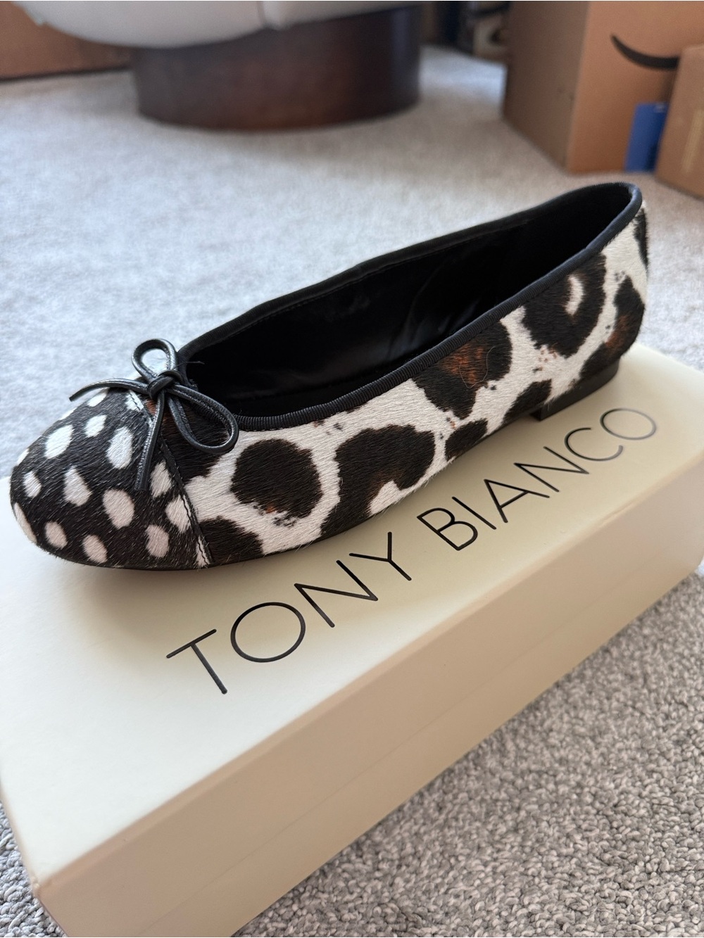 Tony Bianco Robyn Ballet Flats in Snow Leopard/Black Speckle faux fur, size 7 - Picture 2 of 5